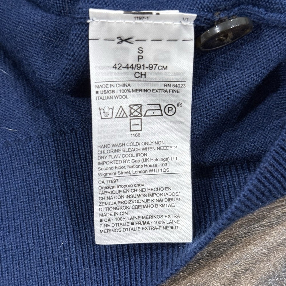 Banana Republic Sweater Small Blue Extra Fine Italian Merino Wool Cardigan - Picture 6 of 8